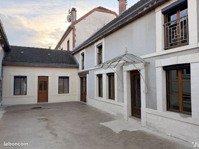 Maison 8 pièces 162 m²