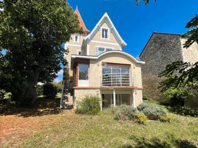 Maison 8 pièces 162 m²