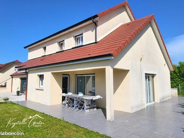 Maison 8 pièces 162 m²