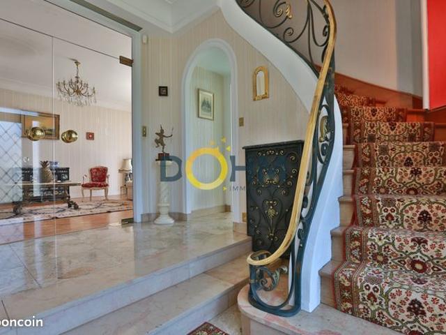 Maison 8 pièces 163 m²