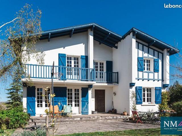 Maison 8 pièces 163 m²