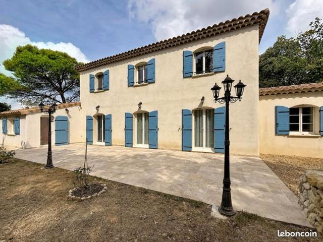 Maison 8 pièces 163 m²