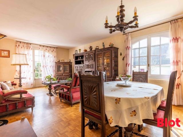 Maison 8 pièces 163 m²