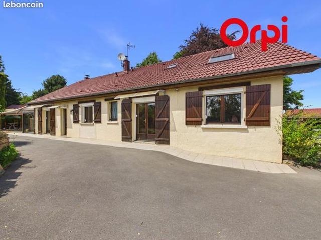 Maison 8 pièces 163 m²