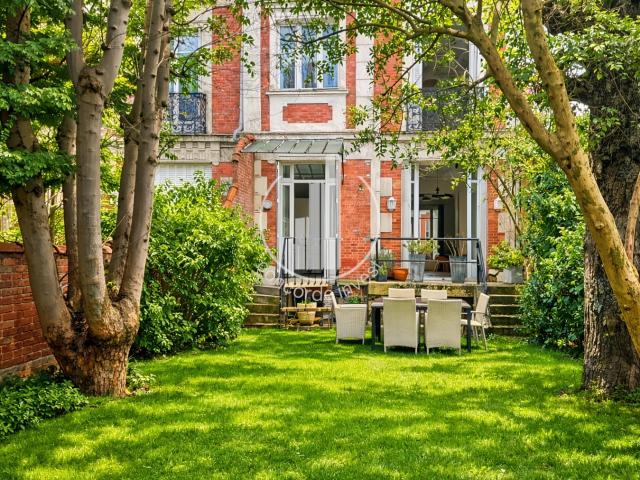 Maison 8 pièces 174 m²