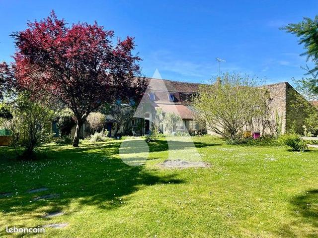 Maison 8 pièces 174 m²