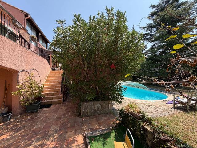 Maison 8 pièces 174 m²