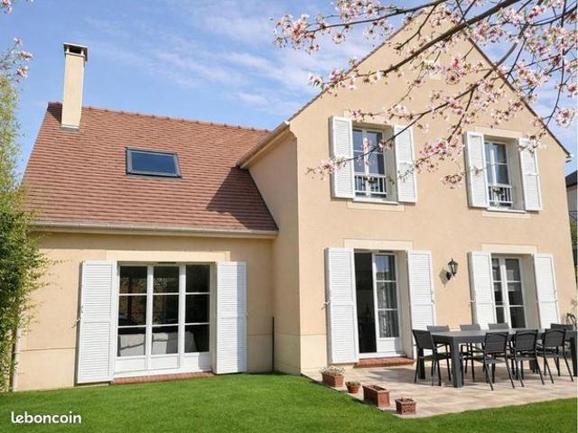 Maison 8 pièces 174 m²