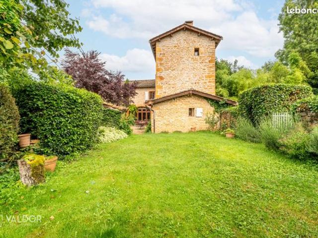 Maison 8 pièces 174 m²