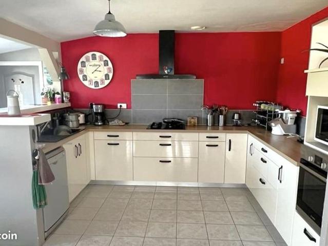 Maison 8 pièces 174 m²