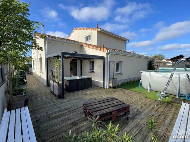 Maison 8 pièces 174 m²