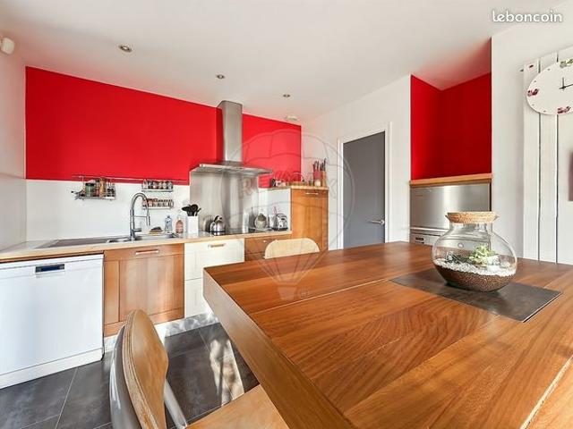 Maison 8 pièces 174 m²