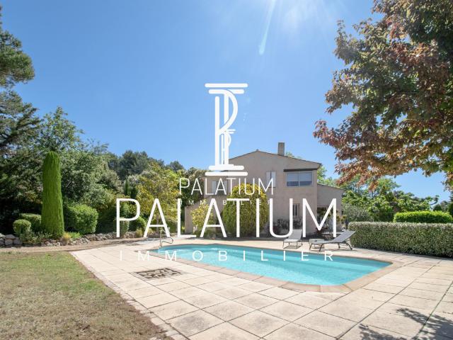 Maison 8 pièces 175 m²