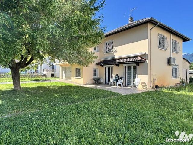 Maison 8 pièces 175 m²