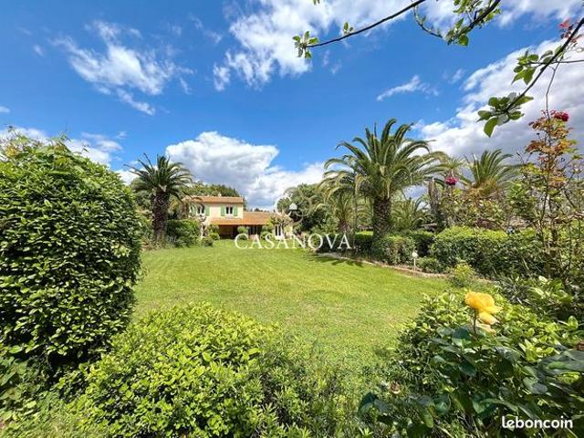 Maison 8 pièces 175 m²