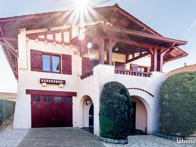 Maison 8 pièces 175 m²
