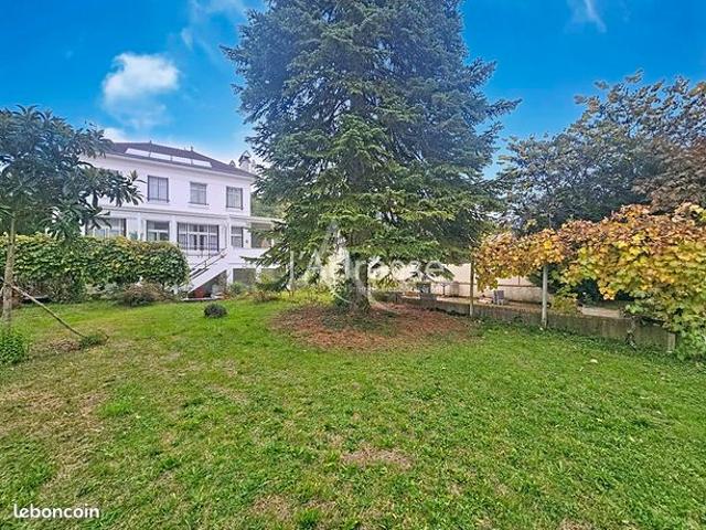 Maison 8 pièces 175 m²