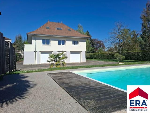 Maison 8 pièces 175 m²