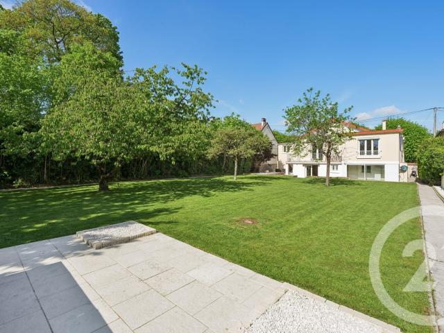 Maison 8 pièces 176 m²