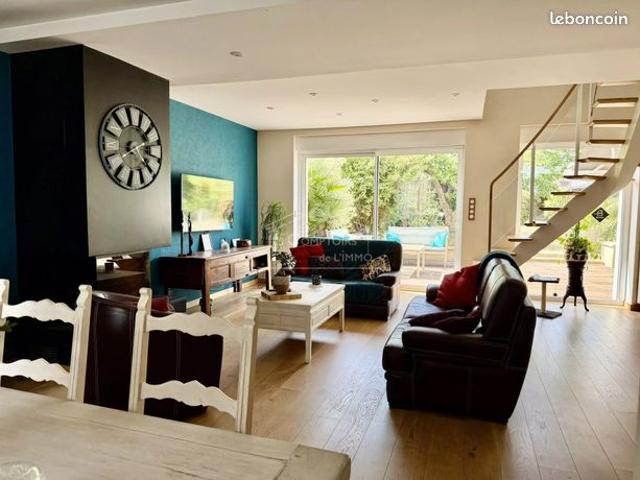 Maison 8 pièces 176 m²