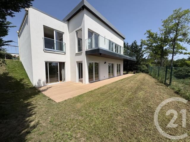 Maison 8 pièces 176 m²