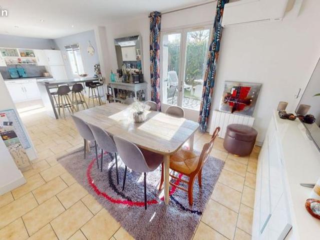 Maison 8 pièces 176 m²