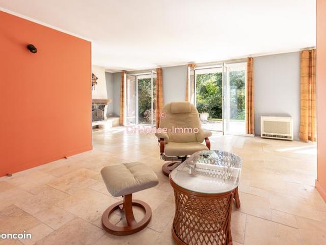 Maison 8 pièces 176 m²