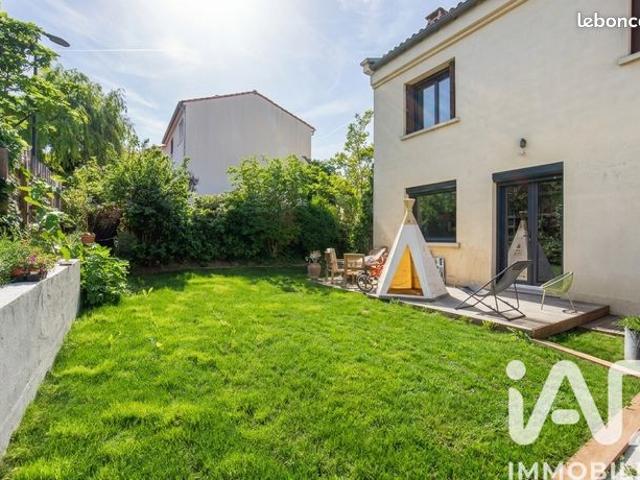 Maison 8 pièces 176 m²