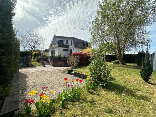 Maison 8 pièces 176 m²