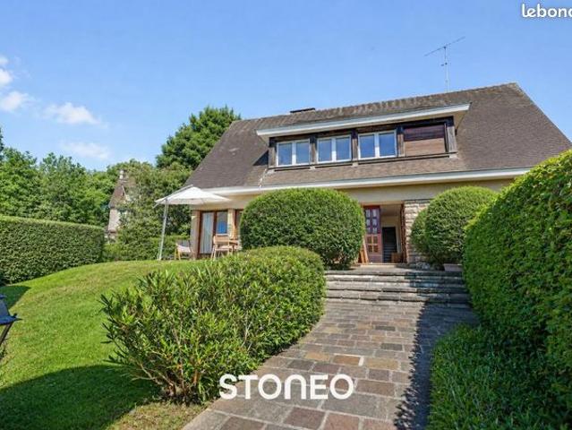 Maison 8 pièces 176 m²