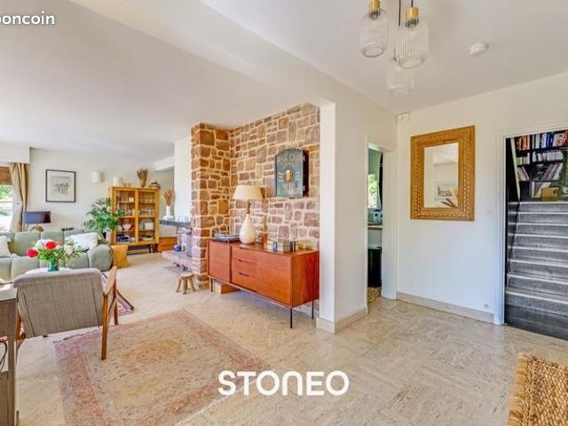 Maison 8 pièces 176 m²