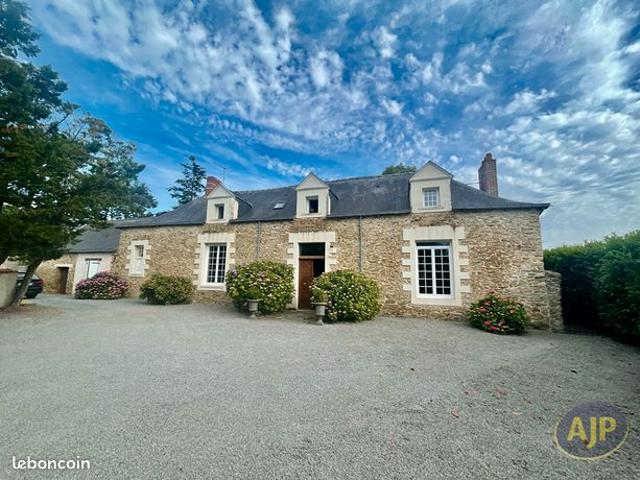 Maison 8 pièces 176 m²
