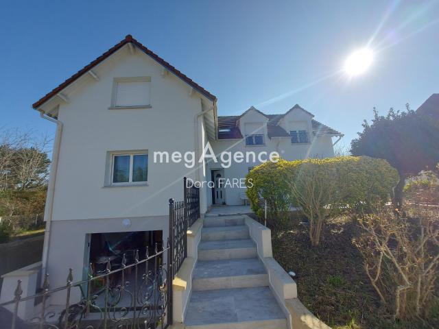 Maison 8 pièces 176 m²