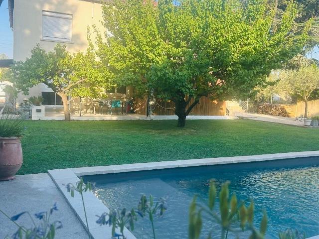 Maison 8 pièces 177 m²