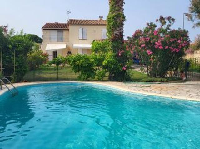 Maison 8 pièces 177 m²