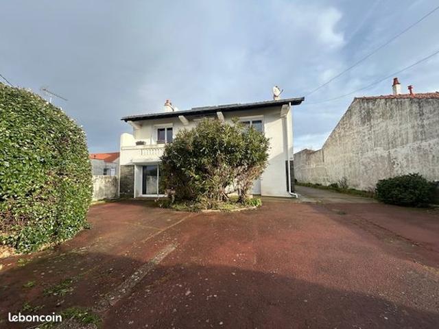 Maison 8 pièces 177 m²