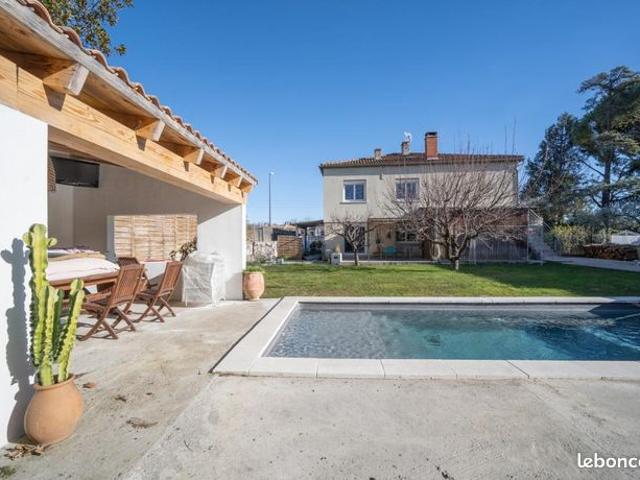 Maison 8 pièces 177 m²