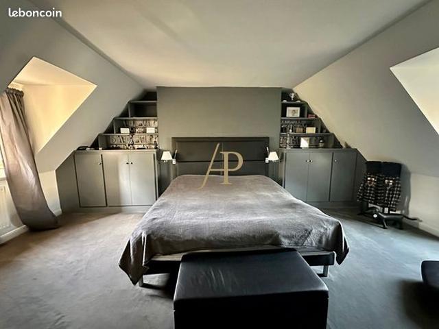 Maison 8 pièces 177 m²