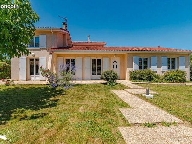 Maison 8 pièces 177 m²