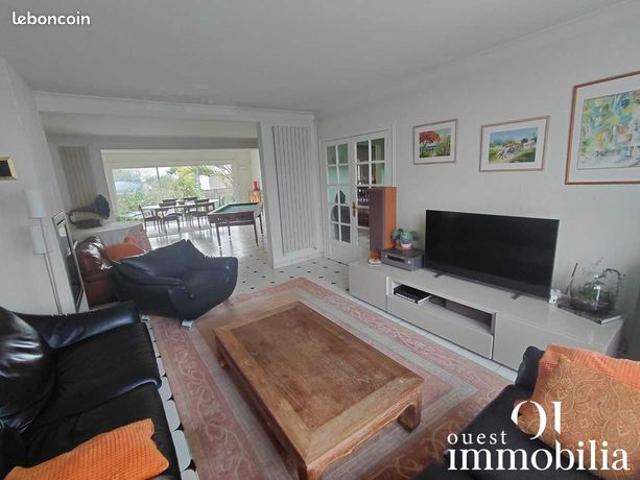 Maison 8 pièces 177 m²