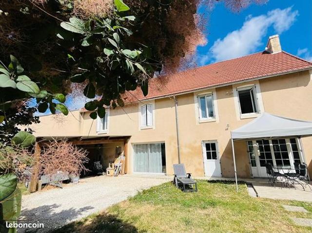 Maison 8 pièces 178 m²
