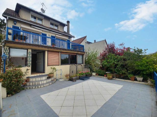 Maison 8 pièces 178 m²