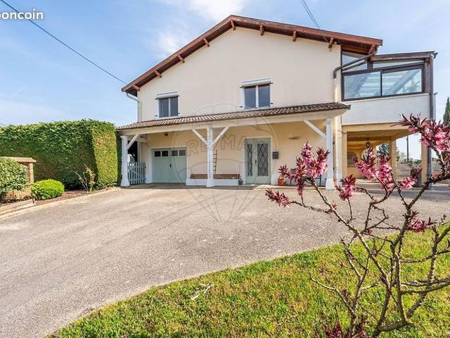 Maison 8 pièces 178 m²