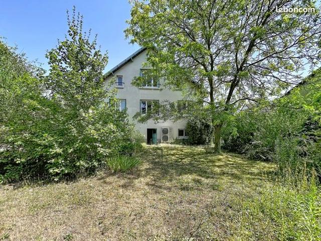 Maison 8 pièces 178 m²