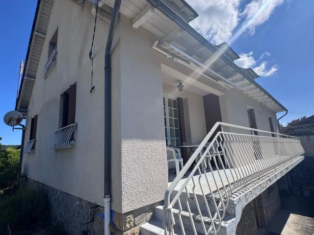 Maison 8 pièces 178 m²
