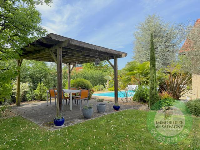 Maison 8 pièces 178 m²