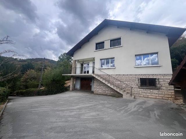 Maison 8 pièces 178 m²