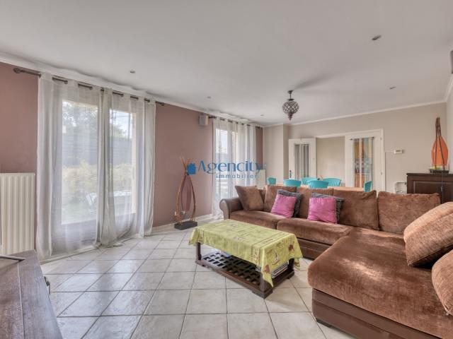 Maison 8 pièces 178 m²
