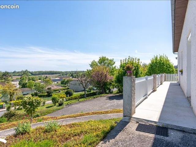 Maison 8 pièces 178 m²