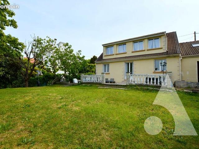 Maison 8 pièces 178 m²